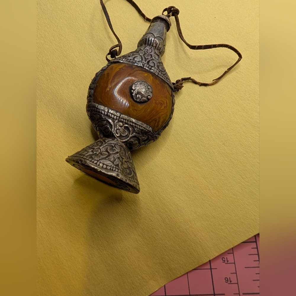 Antique Tibetan Snuff Bottle